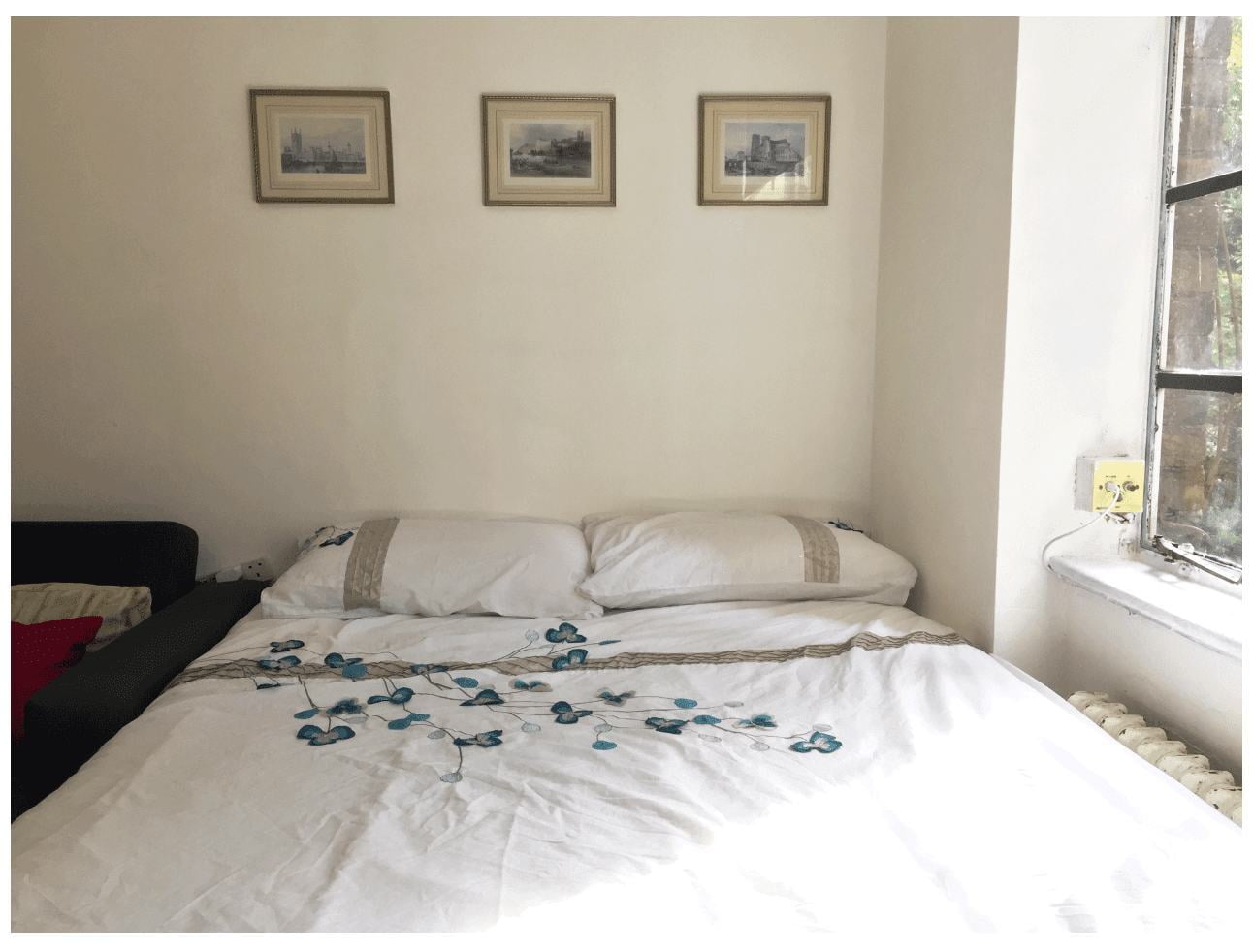 Room for one with double bed and big window | Host Family Stay