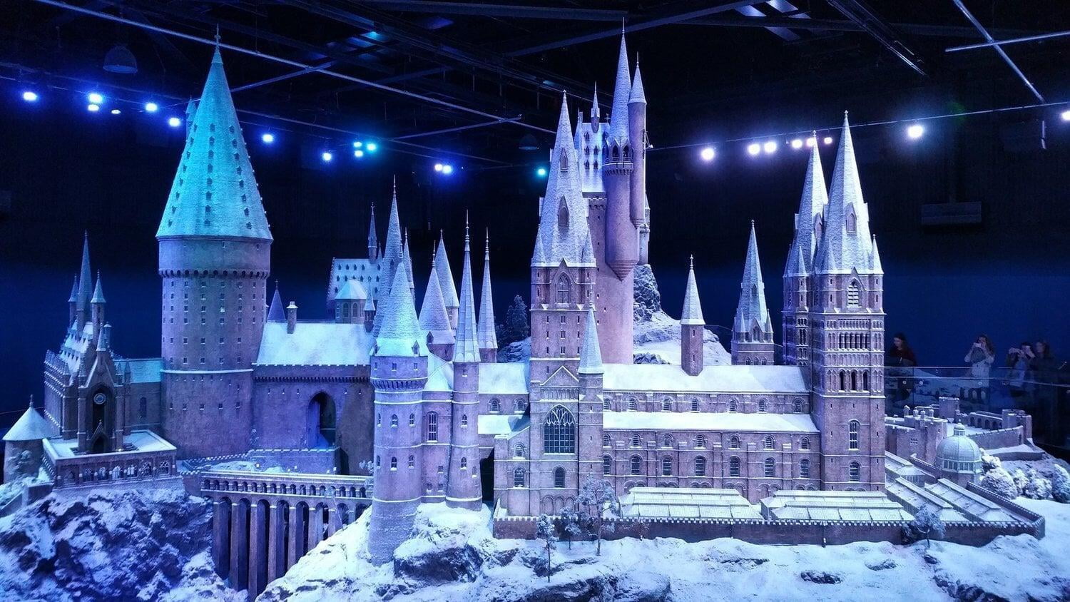 Hogwarts - Warner Bro's Studio, Host Family Stay